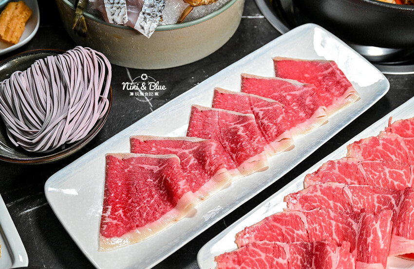 台中SOGO、勤美商圈，中午營業到凌晨２點的深夜火鍋推薦，美學擺盤、好喝特色湯底－妮妮布魯