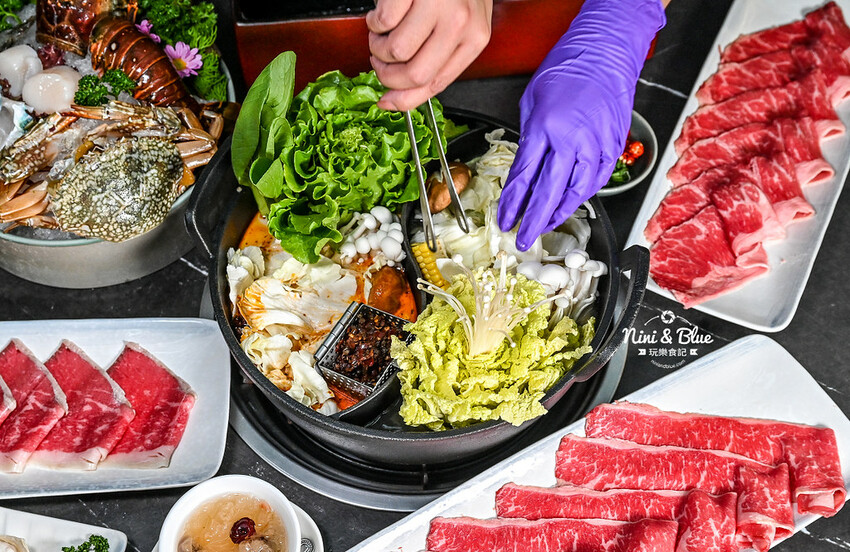 台中SOGO、勤美商圈，中午營業到凌晨２點的深夜火鍋推薦，美學擺盤、好喝特色湯底－妮妮布魯
