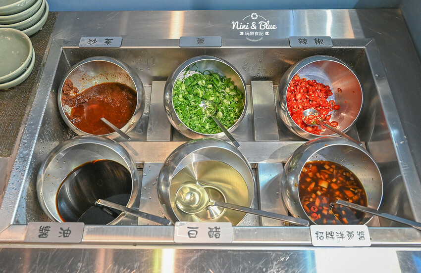 台中SOGO、勤美商圈，中午營業到凌晨２點的深夜火鍋推薦，美學擺盤、好喝特色湯底－妮妮布魯