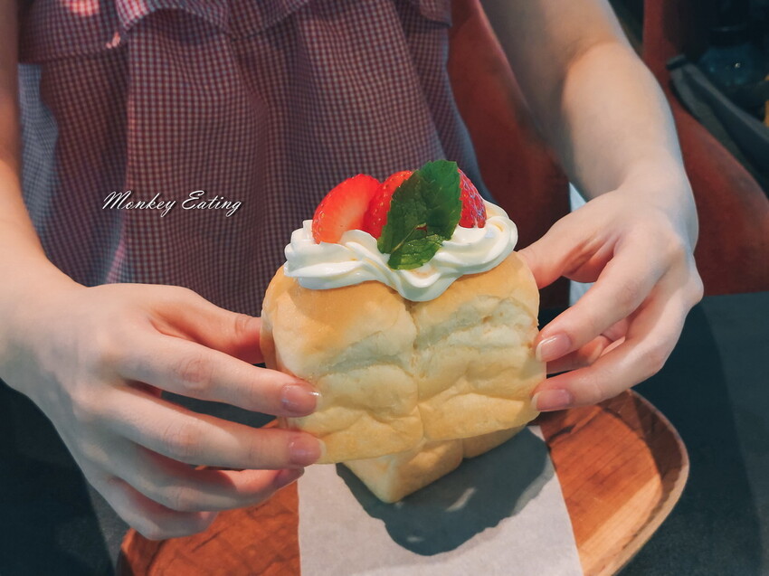 【新竹美食】李克承博士故居a-moom｜80年日式老宅主打微熱山形吐司，享受庭院咖啡下午茶 - 貪吃猴的幻想