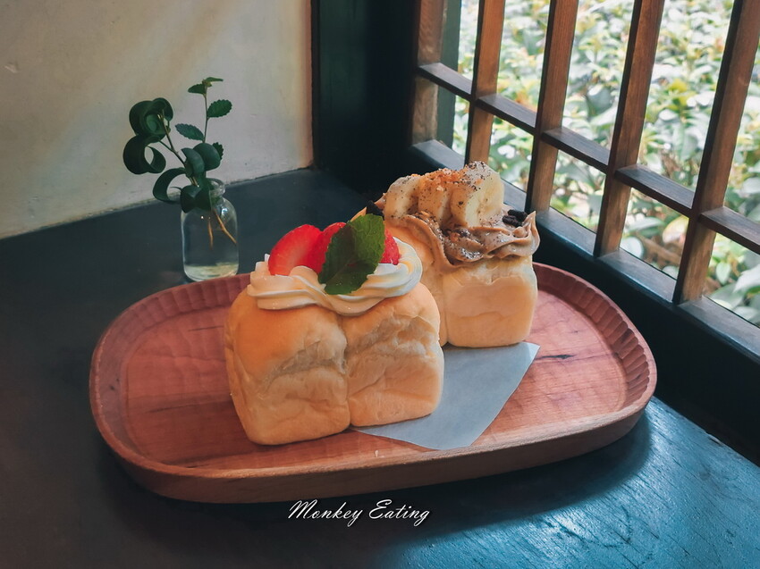 【新竹美食】李克承博士故居a-moom｜80年日式老宅主打微熱山形吐司，享受庭院咖啡下午茶 - 貪吃猴的幻想