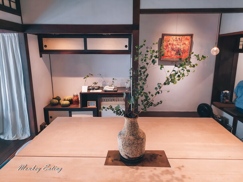 【新竹美食】李克承博士故居a-moom｜80年日式老宅主打微熱山形吐司，享受庭院咖啡下午茶 - 貪吃猴的幻想