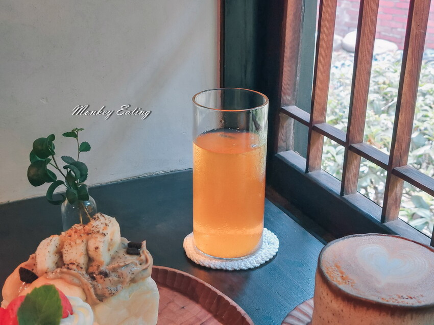 【新竹美食】李克承博士故居a-moom｜80年日式老宅主打微熱山形吐司，享受庭院咖啡下午茶 - 貪吃猴的幻想