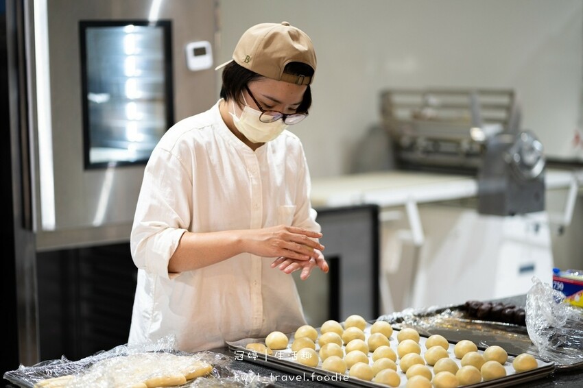 LINE_ALBUM_台中大里美食推薦-台中蛋黃酥推薦-JL手作烘焙-中秋節禮盒推薦-宅配美食推薦-台_0.jpg