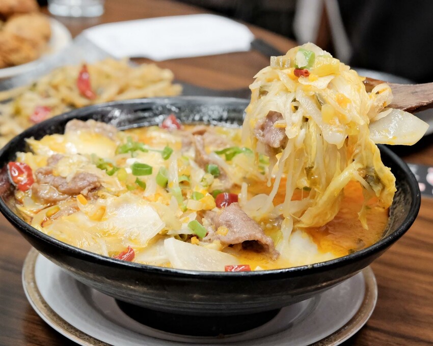 【捷運中山站美食】魚紅苑重慶烤魚~台北最正宗四川烤魚超好吃~台北川菜餐廳必吃、林森北路宵夜推薦