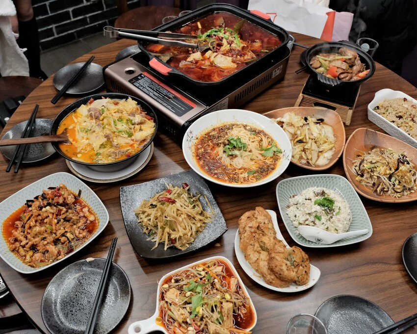 【捷運中山站美食】魚紅苑重慶烤魚~台北最正宗四川烤魚超好吃~台北川菜餐廳必吃、林森北路宵夜推薦