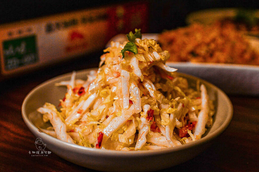 妓院主題正川四川菜館！重慶烤魚好吃，小龍蝦、酸辣乾拌麵也都推薦