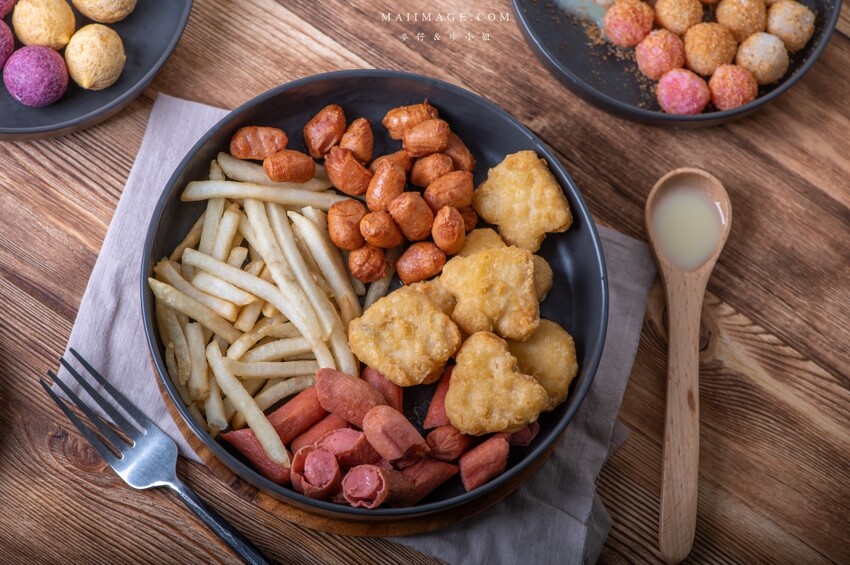 鶯歌美食｜隔壁宵夜新北旗艦店～鶯歌老街旁最有人氣的宵夜在這裡！新北市夜貓族宵夜推薦，大推鍋燒意麵、剁椒拌飯～鶯歌車站美食推薦 @麥仔の食尚生活