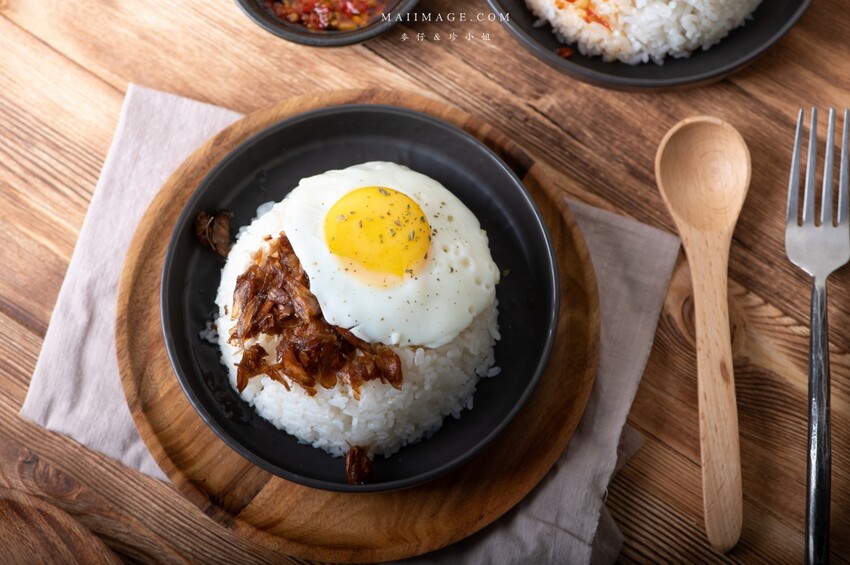 鶯歌美食｜隔壁宵夜新北旗艦店～鶯歌老街旁最有人氣的宵夜在這裡！新北市夜貓族宵夜推薦，大推鍋燒意麵、剁椒拌飯～鶯歌車站美食推薦 @麥仔の食尚生活
