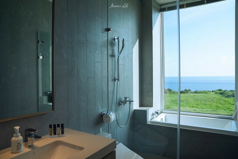 【屏東恆春│住宿】日光‧嶼南。話題性高,墾丁純白高質感民宿,擁有海景無邊際泳池,房間面海景觀超棒