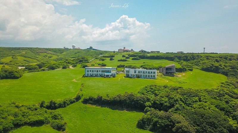 【屏東恆春│住宿】日光‧嶼南。話題性高,墾丁純白高質感民宿,擁有海景無邊際泳池,房間面海景觀超棒