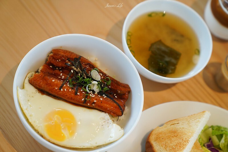 【屏東恆春│住宿】日光‧嶼南。話題性高,墾丁純白高質感民宿,擁有海景無邊際泳池,房間面海景觀超棒