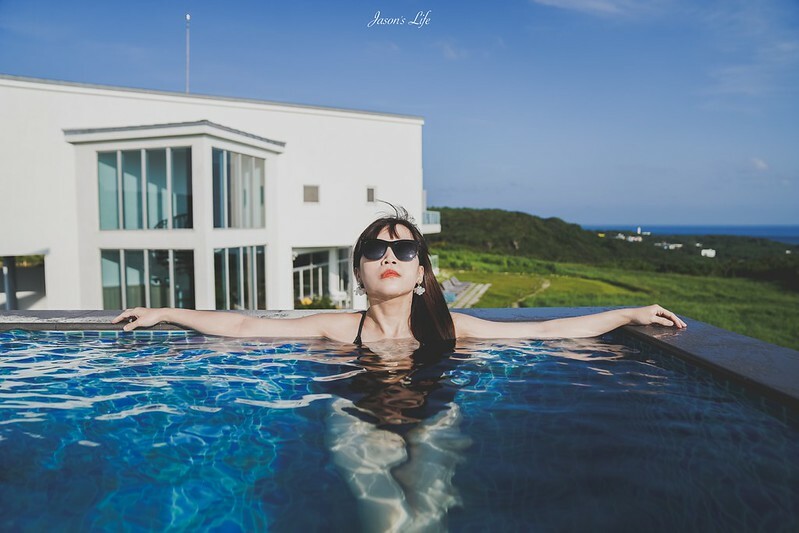 【屏東恆春│住宿】日光‧嶼南。話題性高,墾丁純白高質感民宿,擁有海景無邊際泳池,房間面海景觀超棒