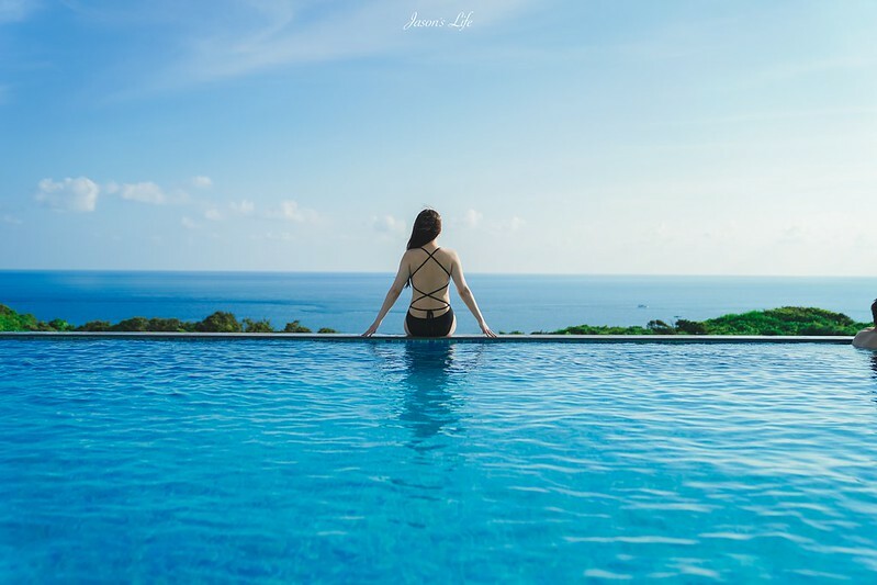 【屏東恆春│住宿】日光‧嶼南。話題性高,墾丁純白高質感民宿,擁有海景無邊際泳池,房間面海景觀超棒