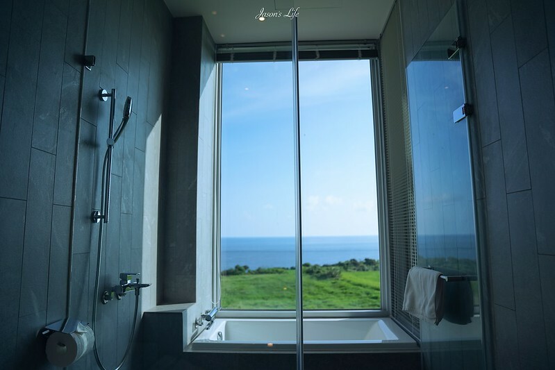 【屏東恆春│住宿】日光‧嶼南。話題性高,墾丁純白高質感民宿,擁有海景無邊際泳池,房間面海景觀超棒