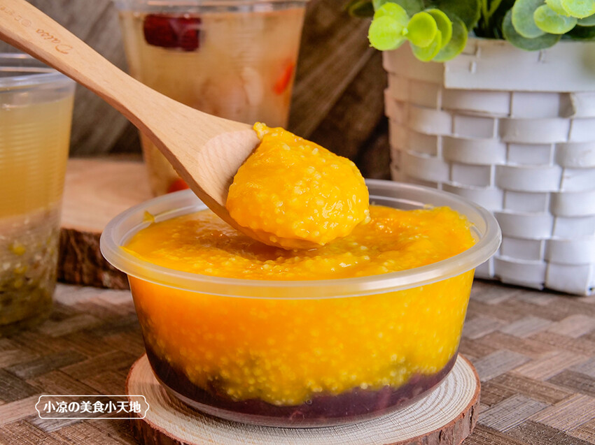 艾芸健康養生甜品鋪|新一點利黃昏市場銅板小吃，銀耳蓮子、紅豆燕麥、南瓜小米粥，每日新鮮熬煮，限量販售，晚來吃不到。