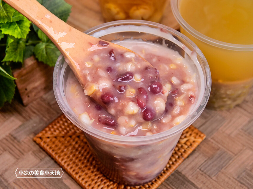 艾芸健康養生甜品鋪|新一點利黃昏市場銅板小吃，銀耳蓮子、紅豆燕麥、南瓜小米粥，每日新鮮熬煮，限量販售，晚來吃不到。