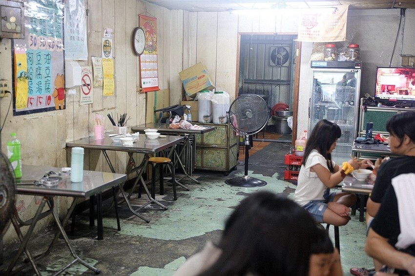 在地人才知道的好滋味！晚來吃不到四神湯必點｜同學筒仔米糕