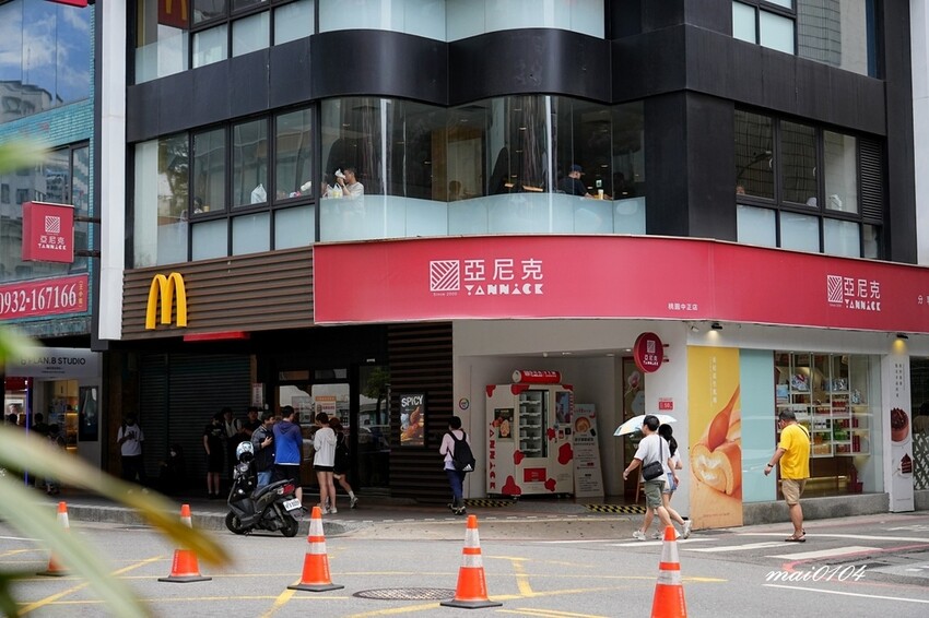 亞尼克桃園中正門市|亞尼克×堀井七茗園宇治抹茶生乳捲、經典美 亞尼克桃園中正門市|亞尼克×堀井七茗園宇治抹茶生乳捲、經典美