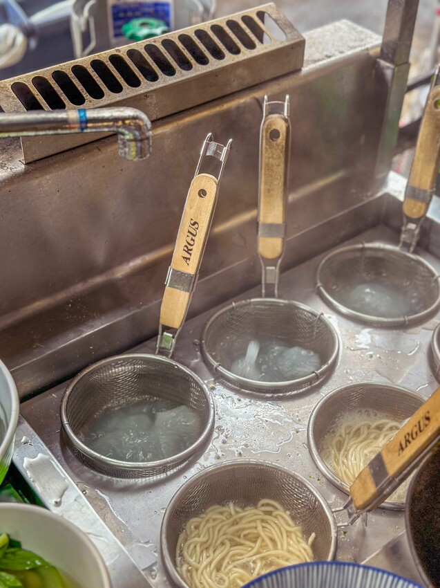 台中小吃推薦!開到晚上11點的牛肉麵居然4cm厚!還有必吃番