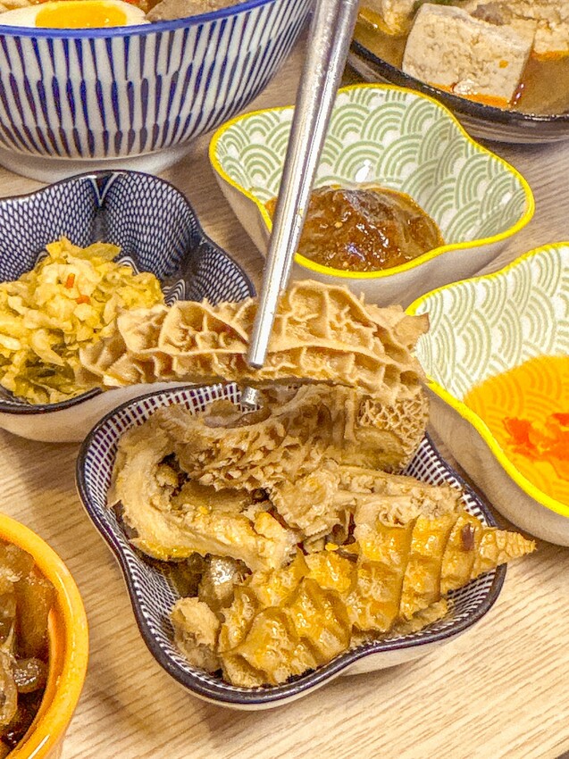 台中小吃推薦！開到晚上11點的牛肉麵居然4cm厚！還有必吃番