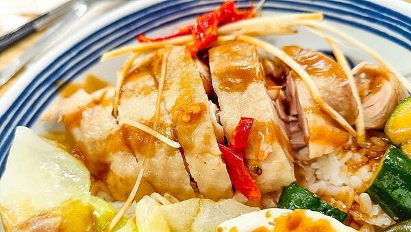 【台北美食】富春雞肉|比名店還要厲害的好吃雞肉飯!真的是爆強的啦~!