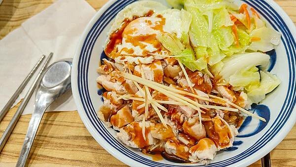 【台北美食】富春雞肉|比名店還要厲害的好吃雞肉飯!真的是爆強的啦~!