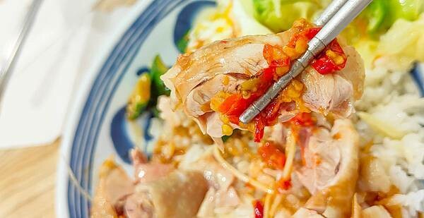 【台北美食】富春雞肉|比名店還要厲害的好吃雞肉飯!真的是爆強的啦~!