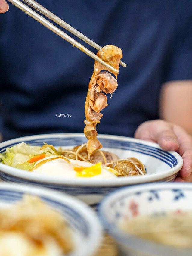 吳興街美食推薦「富春雞肉」大份量平價雞肉飯北醫美食推薦 - 軟西,遊記