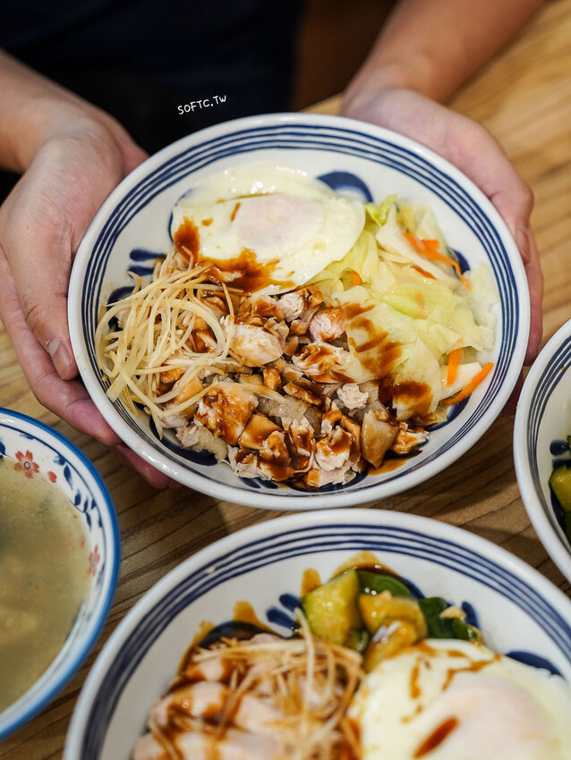 吳興街美食推薦「富春雞肉」大份量平價雞肉飯北醫美食推薦 - 軟西,遊記