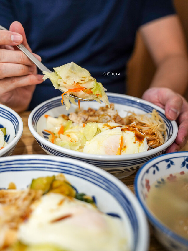 吳興街美食推薦「富春雞肉」大份量平價雞肉飯北醫美食推薦 - 軟西,遊記