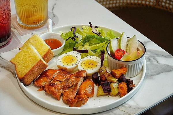 LINE_ALBUM_Kapah 咖啡廳_220813_15.jpg