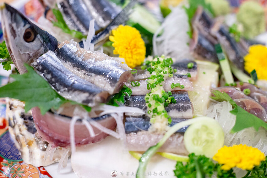 菜市場隱藏版美食,專賣生魚片及海鮮丼,還能吃得到各式各樣的螃蟹|布雷克出走旅行視界