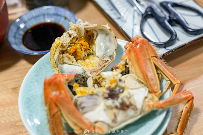 菜市場隱藏版美食,專賣生魚片及海鮮丼,還能吃得到各式各樣的螃蟹|布雷克出走旅行視界