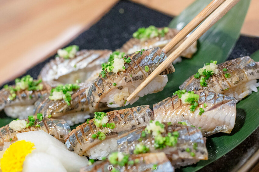 菜市場隱藏版美食,專賣生魚片及海鮮丼,還能吃得到各式各樣的螃蟹|布雷克出走旅行視界