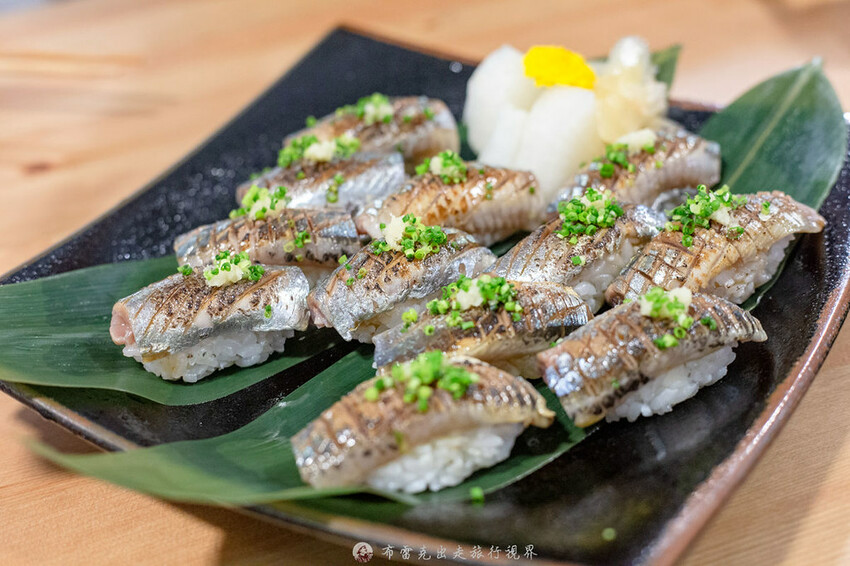 菜市場隱藏版美食,專賣生魚片及海鮮丼,還能吃得到各式各樣的螃蟹|布雷克出走旅行視界