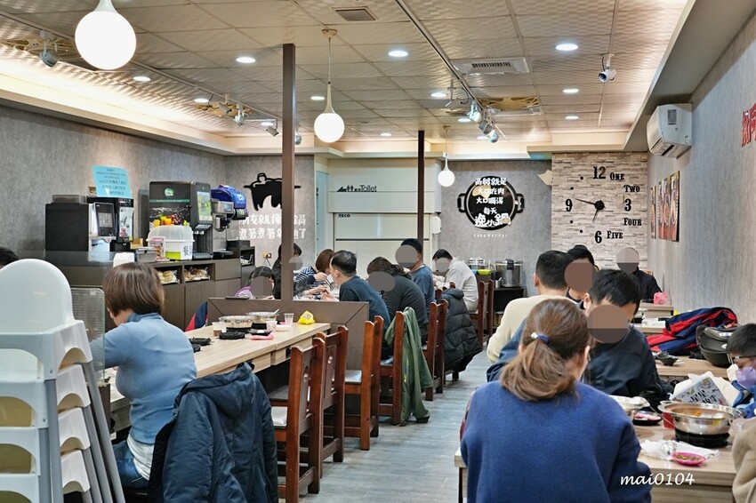 桃園市中壢區中壢小火鍋推薦|逸小鍋鍋の物~單人獨享鴛鴦鍋、素食鍋物、自助吧七種麵食、冷熱飲、冰淇淋、霜淇淋、壽喜