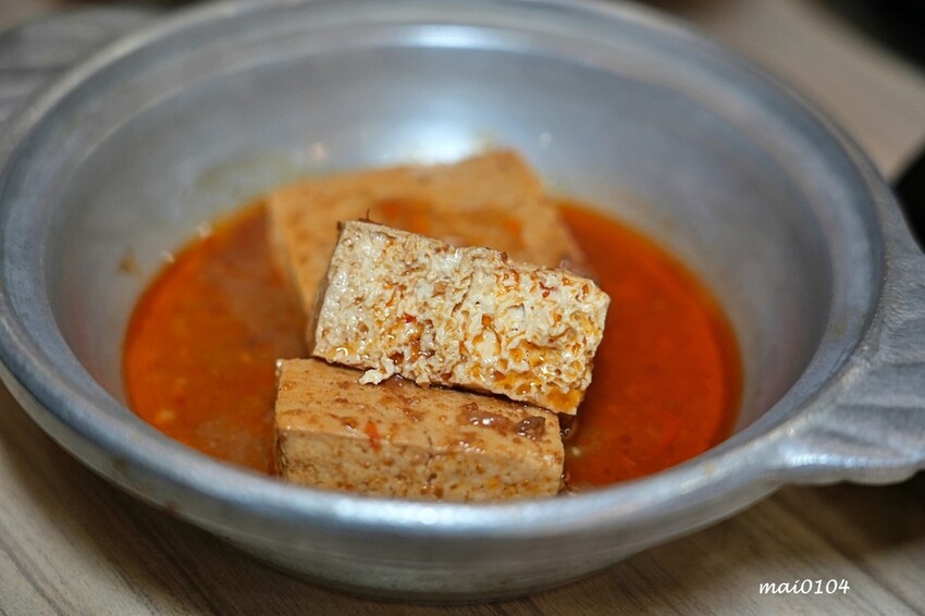 桃園市中壢區中壢小火鍋推薦|逸小鍋鍋の物~單人獨享鴛鴦鍋、素食鍋物、自助吧七種麵食、冷熱飲、冰淇淋、霜淇淋、壽喜