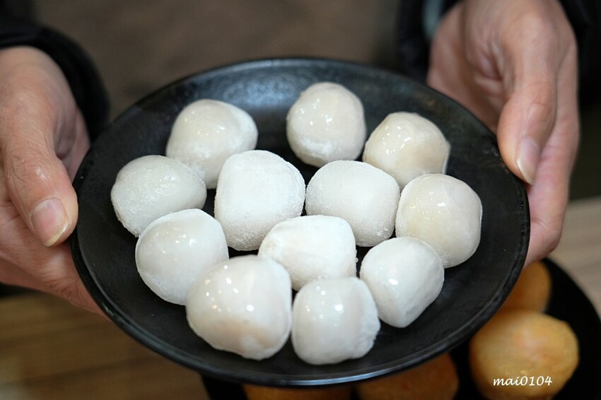 桃園市中壢區中壢小火鍋推薦|逸小鍋鍋の物~單人獨享鴛鴦鍋、素食鍋物、自助吧七種麵食、冷熱飲、冰淇淋、霜淇淋、壽喜