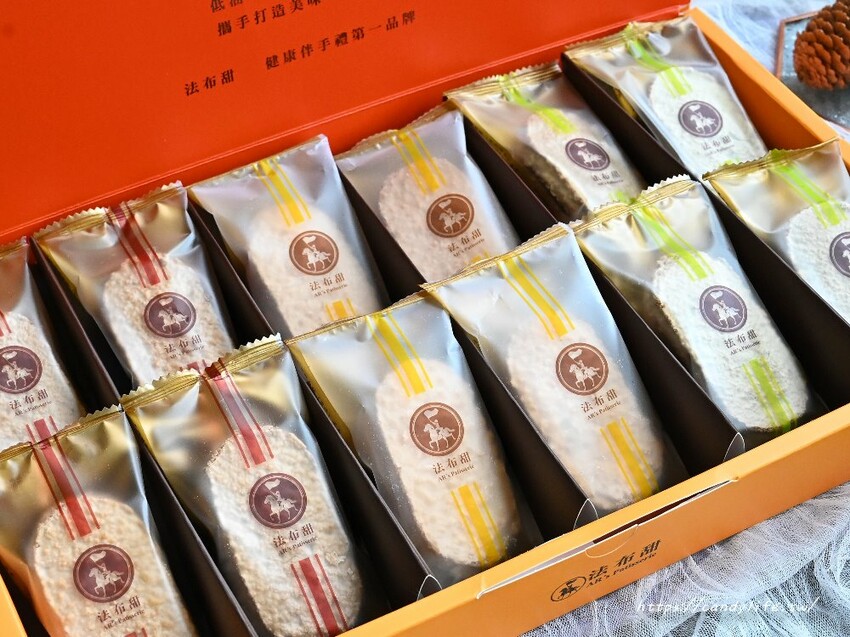 法布甜｜台中厲害伴手禮推薦！伴手禮界的愛馬仕馬卡龍鳳梨酥，還有夏日必嘗美肌檸檬蛋糕、玫瑰檸檬塔，讓人一吃就愛上！