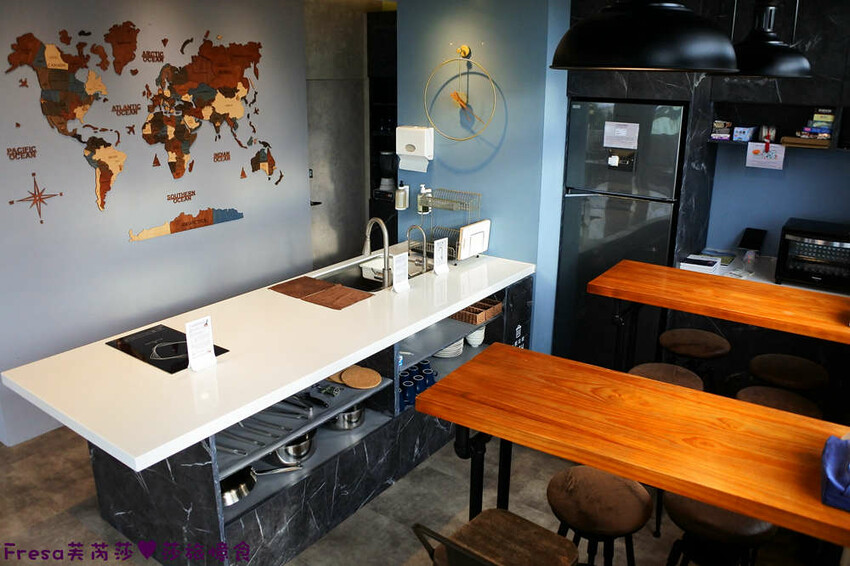 嘉義住宿【OINN文化輕旅】工業紅磚風格雙人套房.早餐票券自選商家超貼心│專屬樓層背包客房│文化路夜市│嘉義青旅│嘉義飯店│嘉義住宿 - Fresa芙芮莎♥莎旅憶食