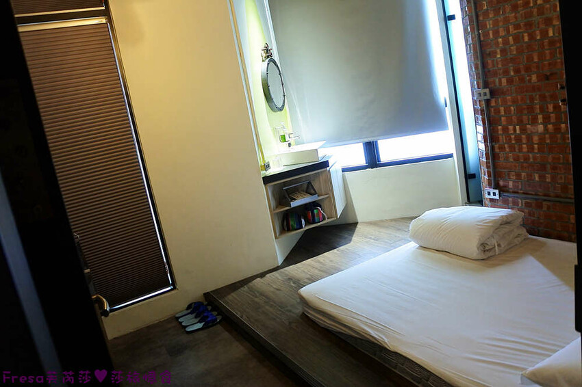 嘉義住宿【OINN文化輕旅】工業紅磚風格雙人套房.早餐票券自選商家超貼心│專屬樓層背包客房│文化路夜市│嘉義青旅│嘉義飯店│嘉義住宿 - Fresa芙芮莎♥莎旅憶食