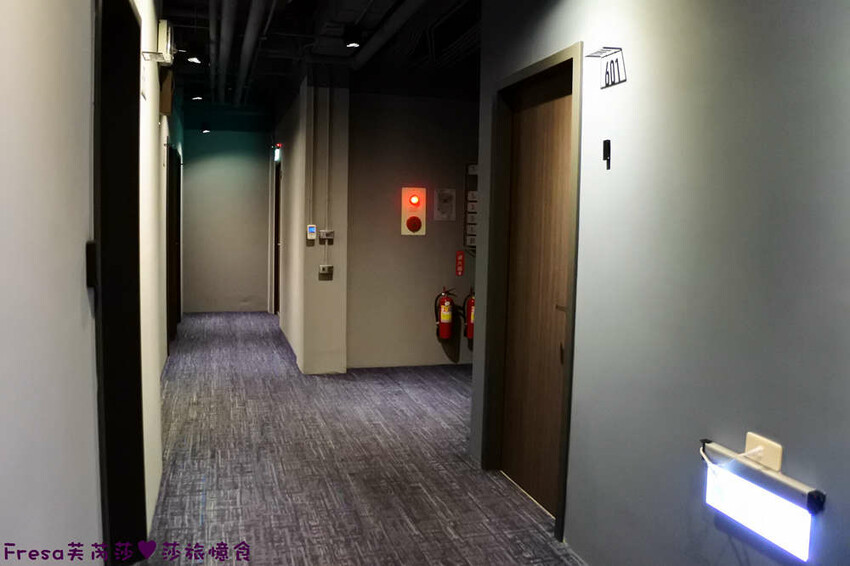 嘉義住宿【OINN文化輕旅】工業紅磚風格雙人套房.早餐票券自選商家超貼心│專屬樓層背包客房│文化路夜市│嘉義青旅│嘉義飯店│嘉義住宿 - Fresa芙芮莎♥莎旅憶食