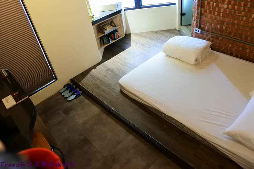 嘉義住宿【OINN文化輕旅】工業紅磚風格雙人套房.早餐票券自選商家超貼心│專屬樓層背包客房│文化路夜市│嘉義青旅│嘉義飯店│嘉義住宿 - Fresa芙芮莎♥莎旅憶食