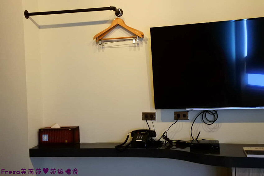 嘉義住宿【OINN文化輕旅】工業紅磚風格雙人套房.早餐票券自選商家超貼心│專屬樓層背包客房│文化路夜市│嘉義青旅│嘉義飯店│嘉義住宿 - Fresa芙芮莎♥莎旅憶食