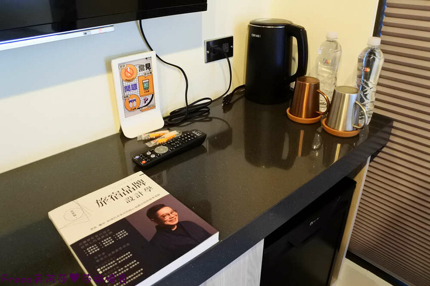 嘉義住宿【OINN文化輕旅】工業紅磚風格雙人套房.早餐票券自選商家超貼心│專屬樓層背包客房│文化路夜市│嘉義青旅│嘉義飯店│嘉義住宿 - Fresa芙芮莎♥莎旅憶食