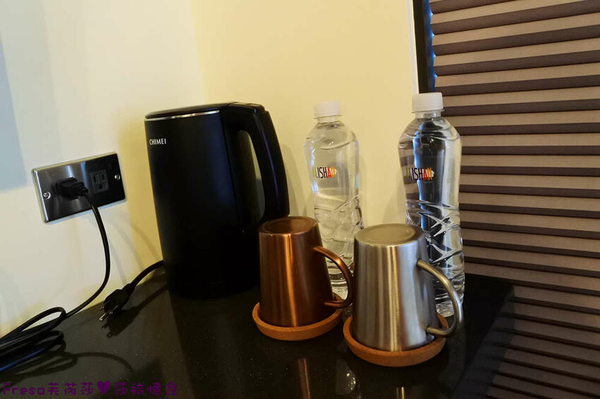 嘉義住宿【OINN文化輕旅】工業紅磚風格雙人套房.早餐票券自選商家超貼心│專屬樓層背包客房│文化路夜市│嘉義青旅│嘉義飯店│嘉義住宿 - Fresa芙芮莎♥莎旅憶食