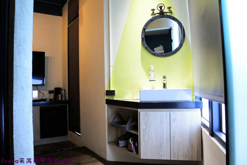 嘉義住宿【OINN文化輕旅】工業紅磚風格雙人套房.早餐票券自選商家超貼心│專屬樓層背包客房│文化路夜市│嘉義青旅│嘉義飯店│嘉義住宿 - Fresa芙芮莎♥莎旅憶食