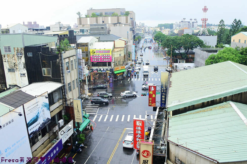 嘉義住宿【OINN文化輕旅】工業紅磚風格雙人套房.早餐票券自選商家超貼心│專屬樓層背包客房│文化路夜市│嘉義青旅│嘉義飯店│嘉義住宿 - Fresa芙芮莎♥莎旅憶食