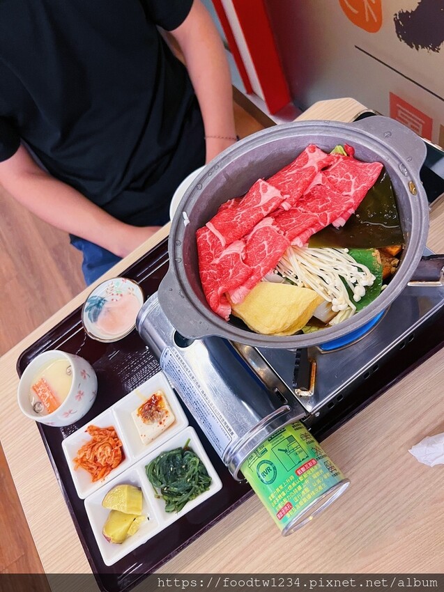 台北市中正區[台北日式]中正區北車站「和民手作廚房 微風北車店」意外發現的超划算定食/白飯湯品超好吃冰淇淋無限吃飽飽